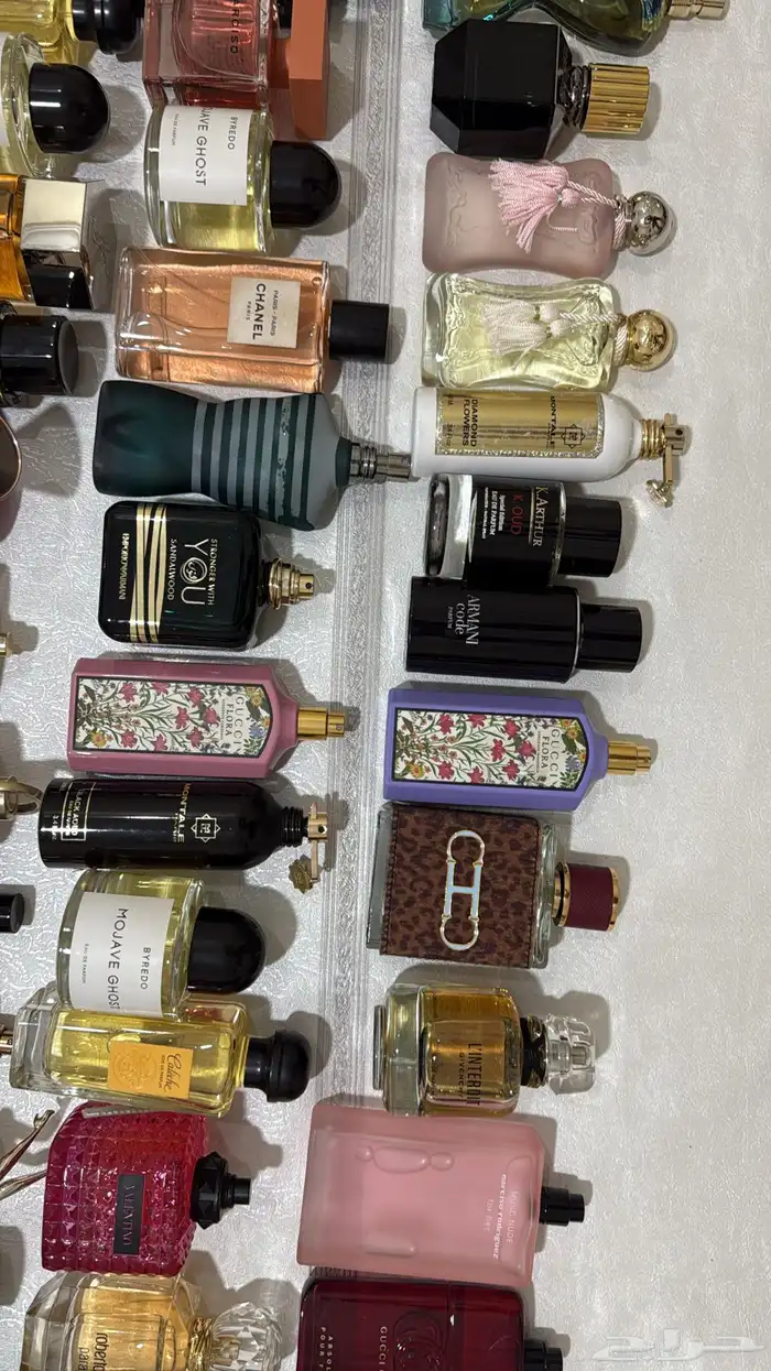 عطور ماركات اصليه بدون كراتين استوكات جديده بربع القيمه 37