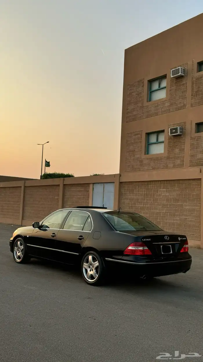 للبيع لكزس 430 2005 شد بلد لوحات خليجيه ( دبي ). 1