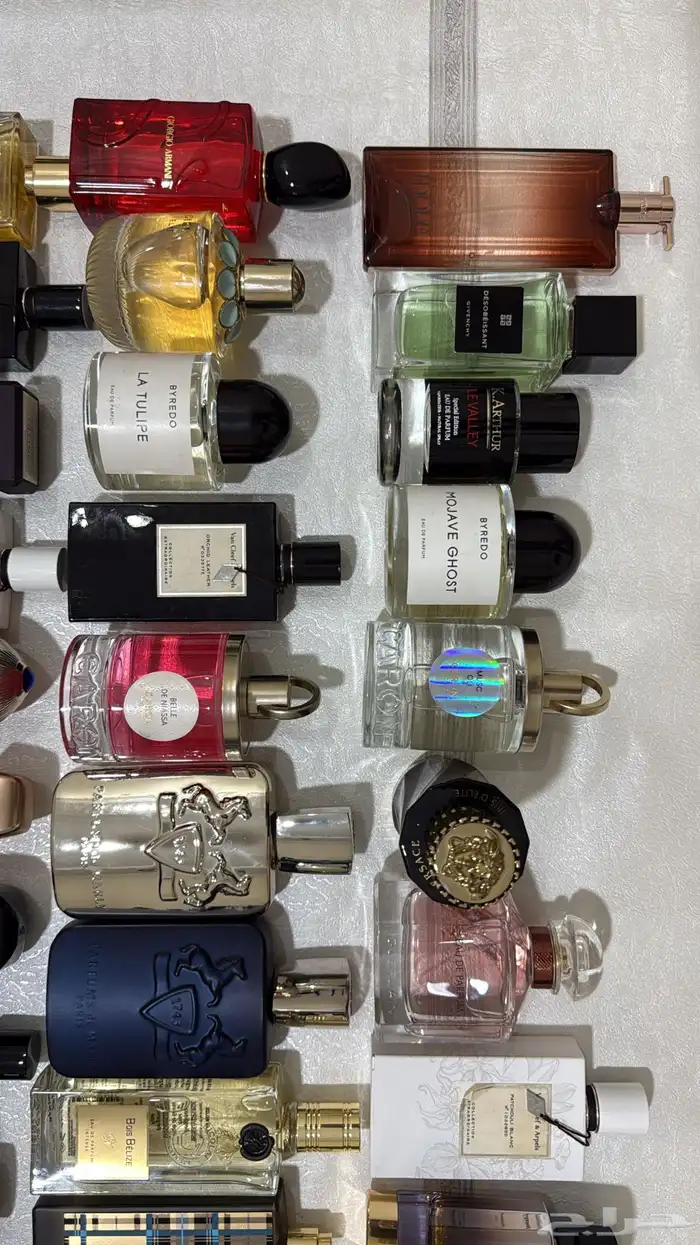 عطور ماركات اصليه بدون كراتين استوكات جديده بربع القيمه 35