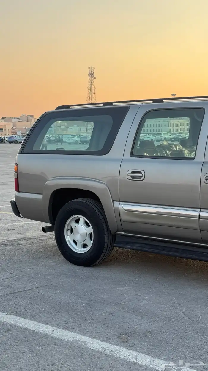 للبيع يوكن سوبربان 2003 ممشى قليل 6