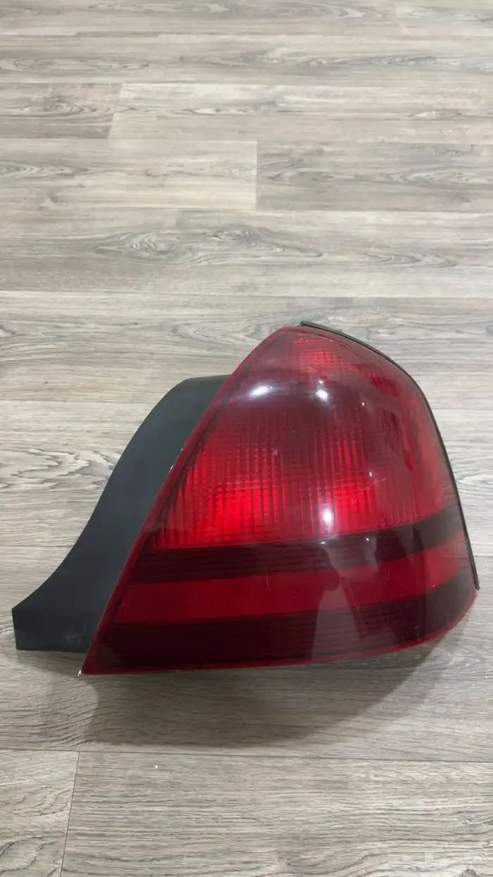 فورد اسطب خلفي 0