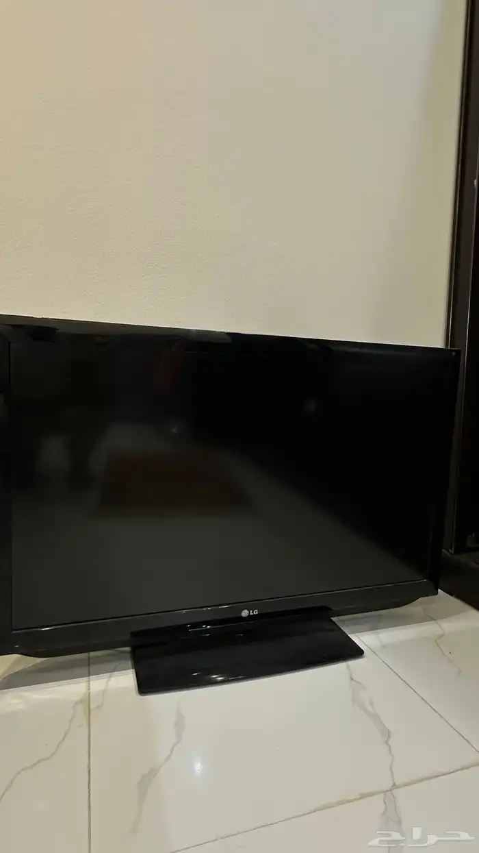 شاشة LG 42 بحالة ممتازة للبيع 0