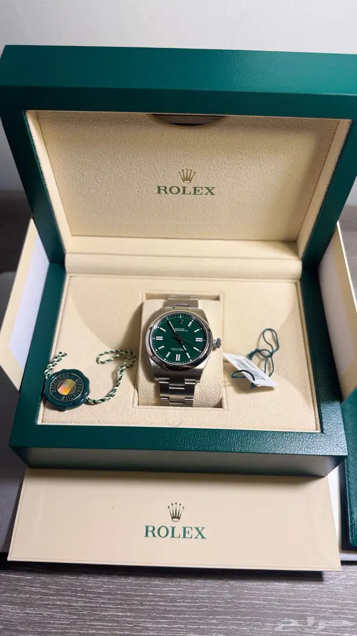 Rolex oyster perpetual green dial 41mm 0
