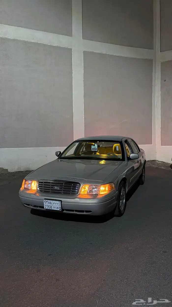 فورد فكتوريا 2011 2