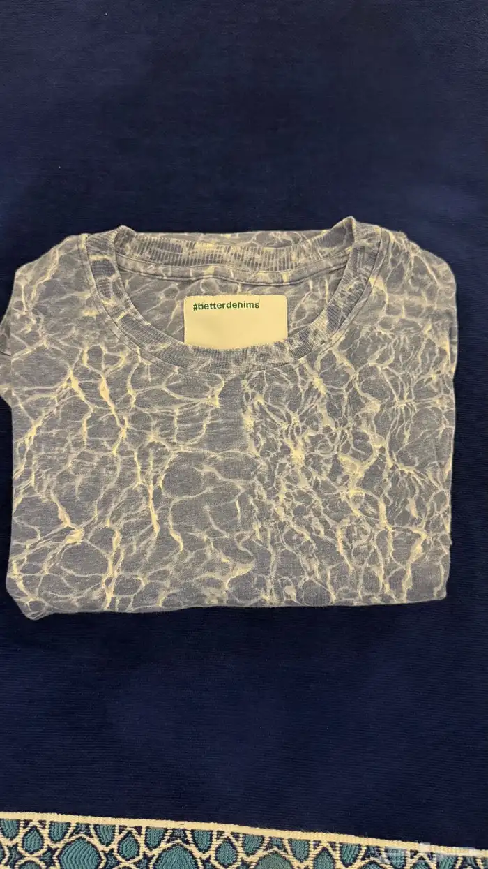 تيشيرت ملون مستعمل مقاس M 2