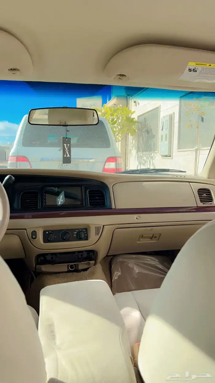 للبيع او البدل المناسب فورد فكتوريا سعودي 2011 11