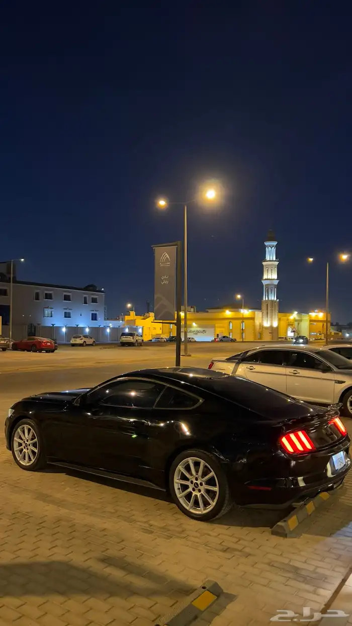 فورد موستنج V8 (لوحات دبي) 10