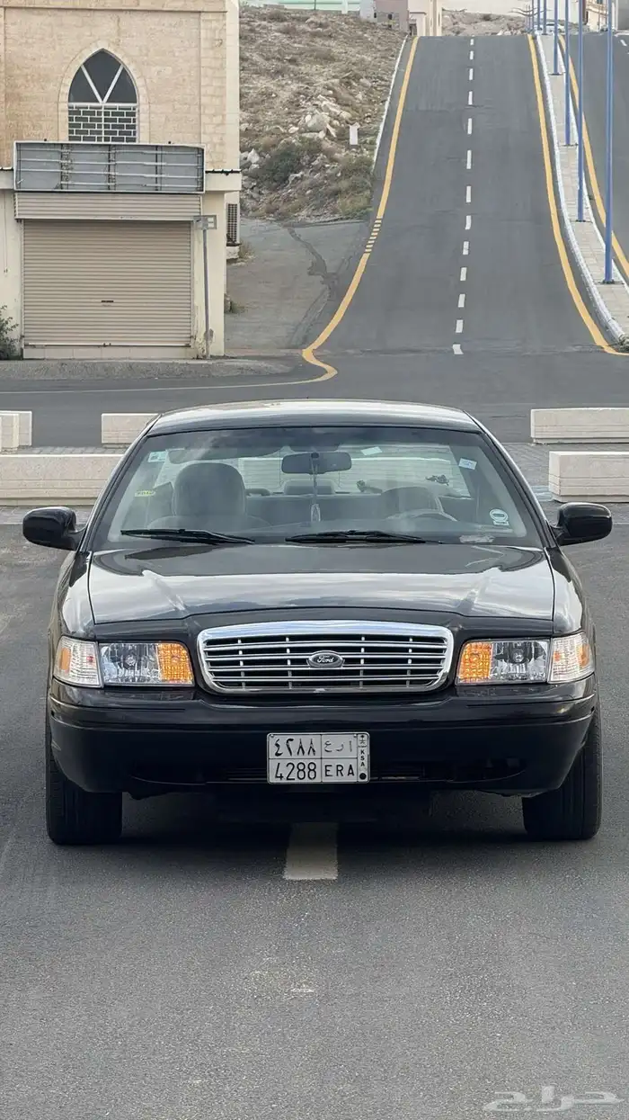 فورد فكتوريا 4