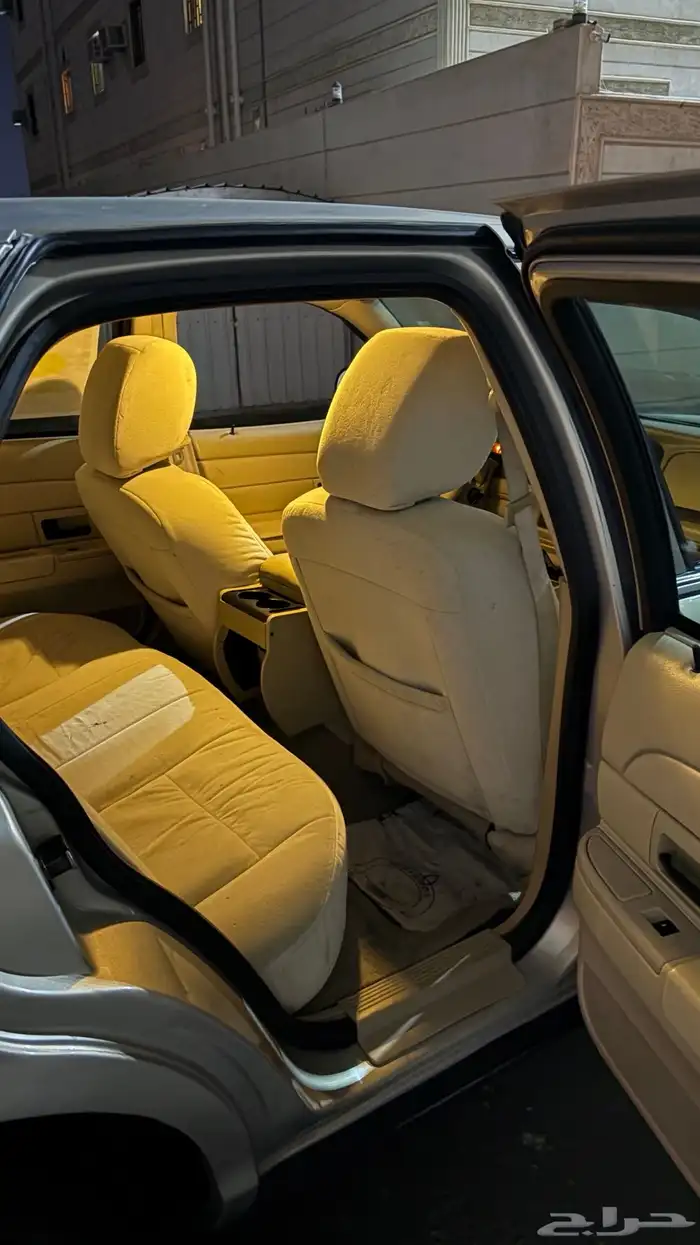 فورد فكتوريا 2011 5