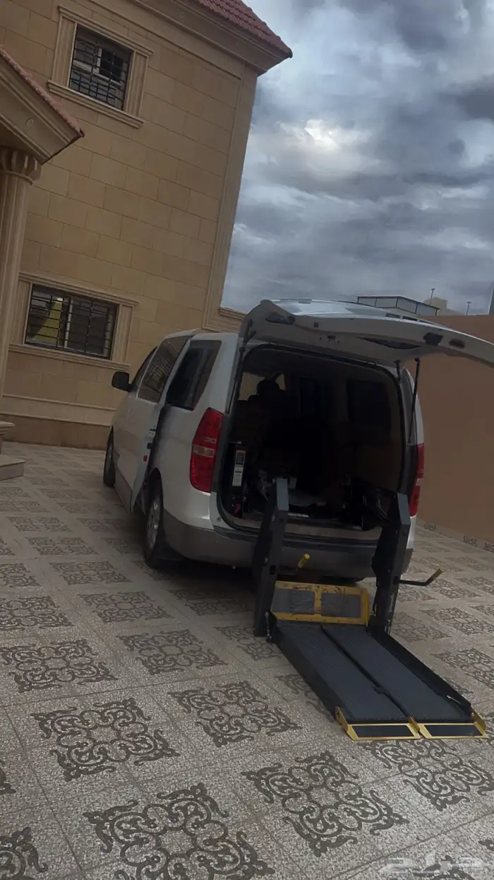 H1 سيارة مجهزة لكبار السن وذوي الاحتياجات الخاصه 2