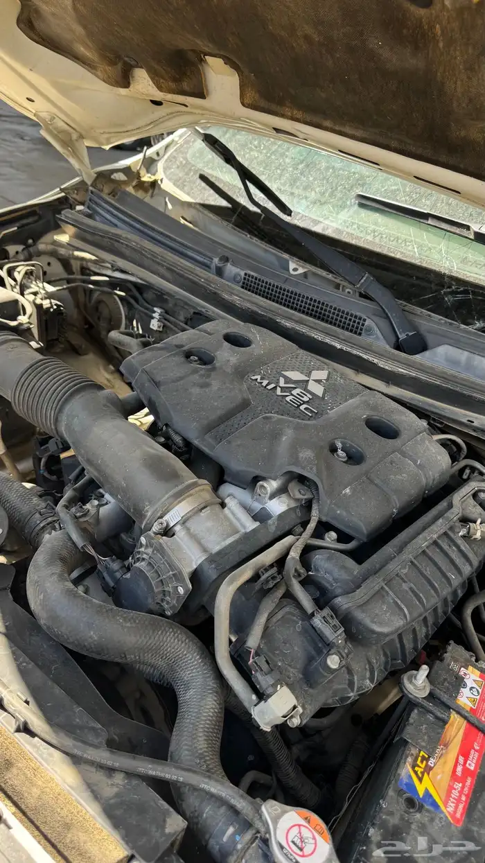 قطع غيار ميتسوبيشي منتيرو 2018 تشليح 2