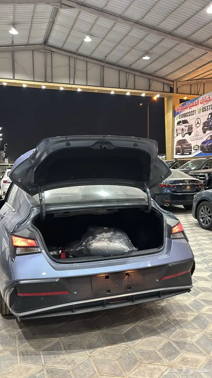 هيونداي انترا كمفورت 2025 ابيض   بحري 7