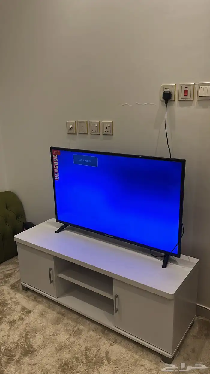 شاشه مواصفاتها ب النص ب 100 ريال الحق ماتلحق نضيف مره والله 2