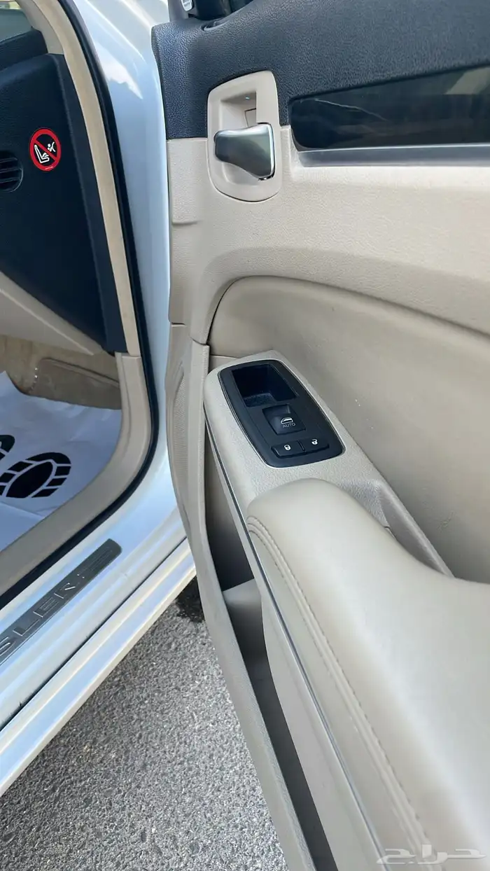 كرايزلر C300 2012 16