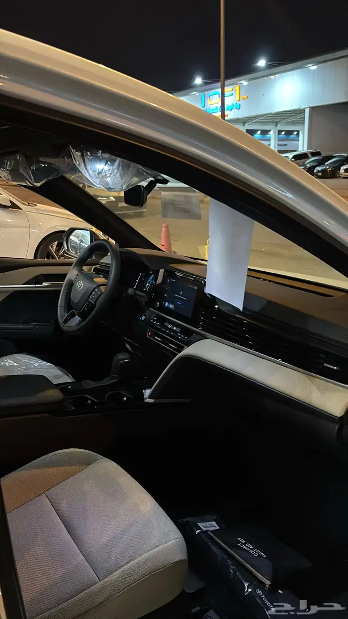 تويوتا كامري Le 2025 8