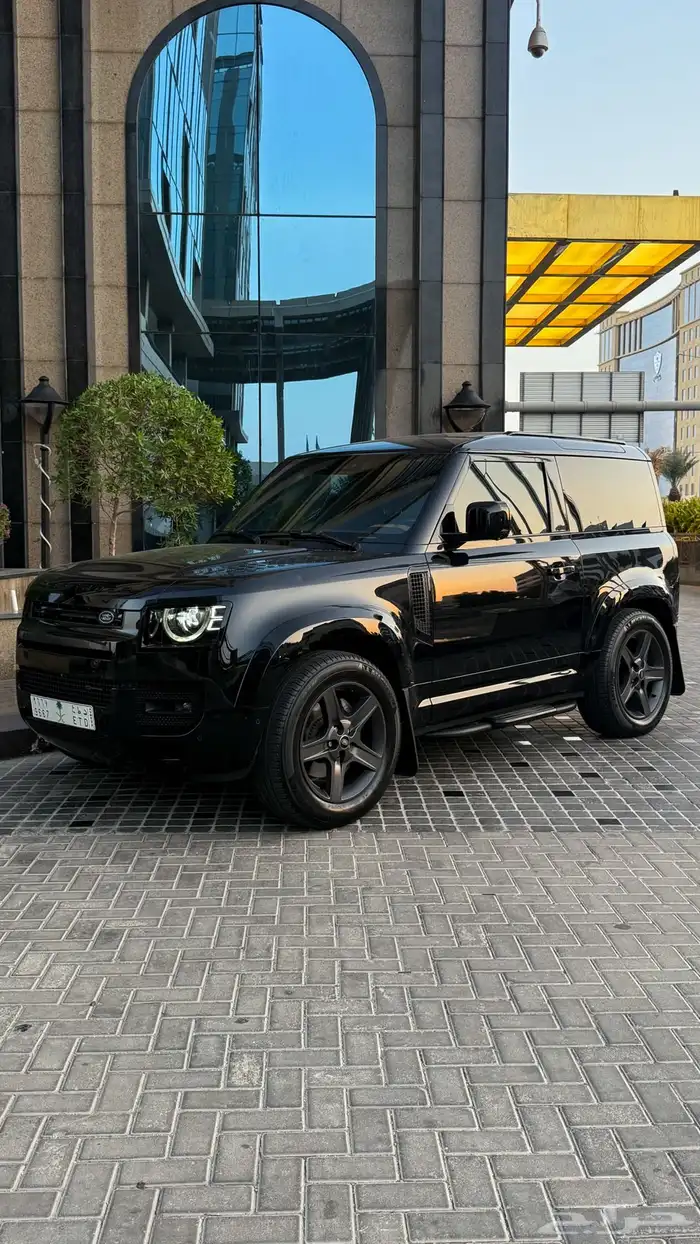 ديفيندر اكس 90 2023 4