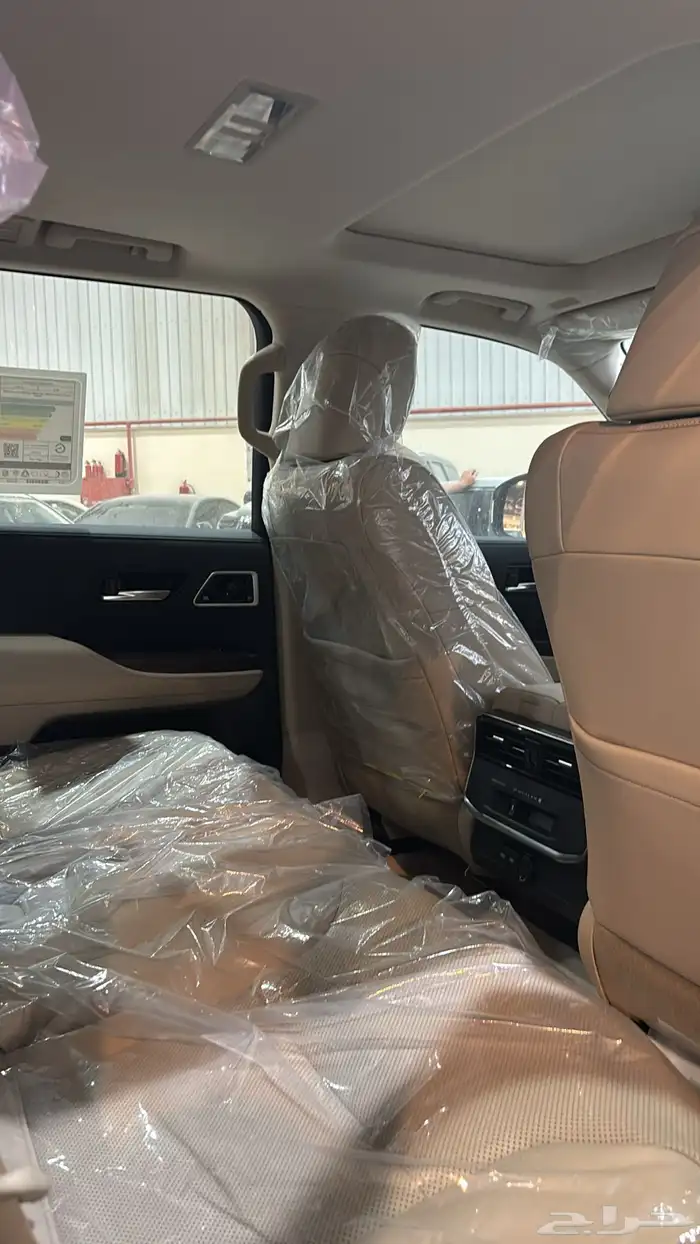 تويوتا لاندكروزر 2025 L5 اسود  ابيض 3