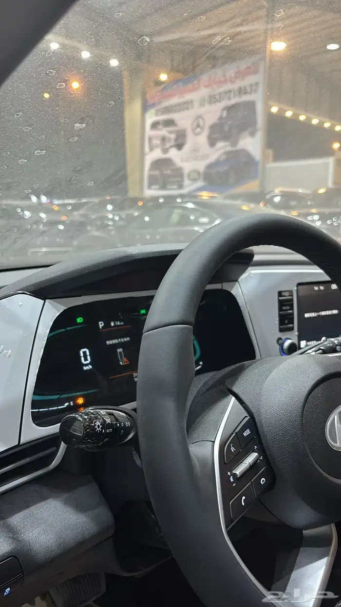 هيونداي انترا كمفورت 2025 ابيض   بحري 3