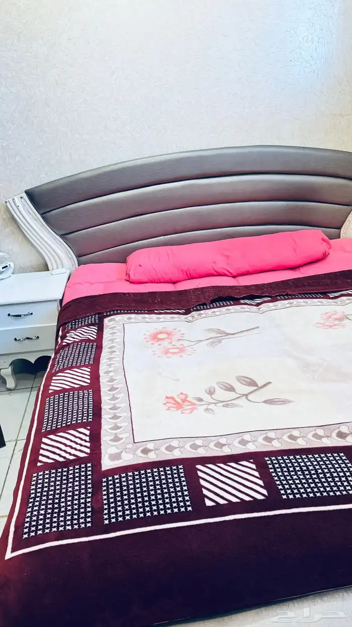 غرفه نوم و شاشة 1