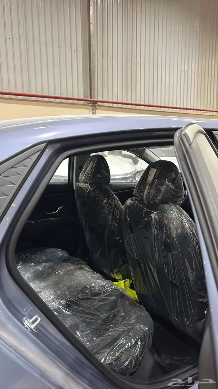 هيونداي انترا كمفورت 2025 ابيض   بحري 6