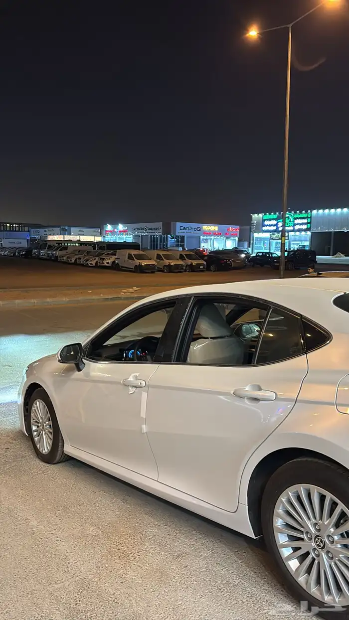 تويوتا كامري Le 2025 5