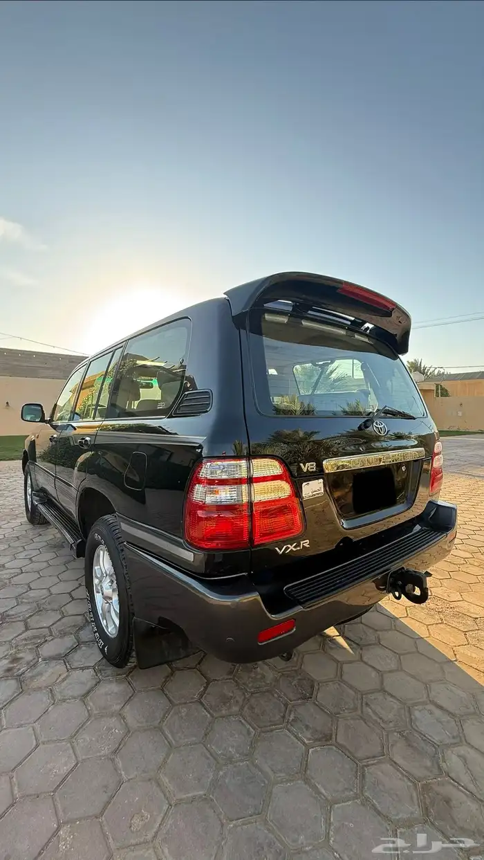 فيكسار 2004 فل كامل أسود 16