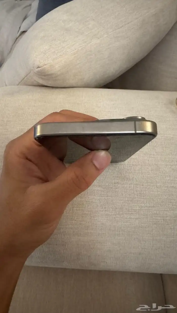 للبيع ايفون 15 برو ماكس 3