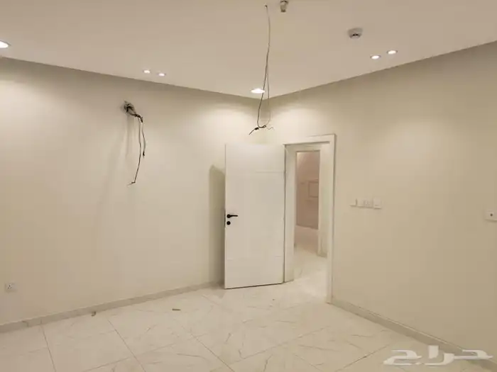 شقة للايجار بمدخلين في الفردوس 9