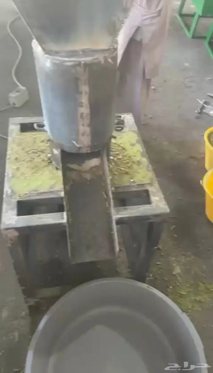 مكبس انتاجه في الساعه 300 كيلو السعر 5200 2