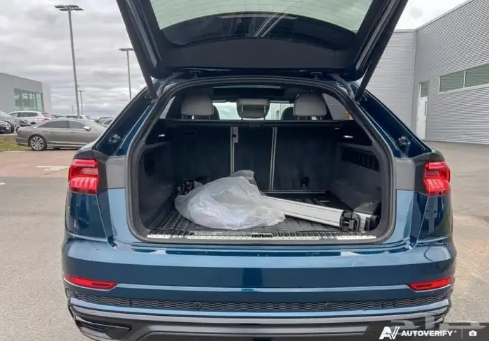 سيارة اودي كيو ثمانية AUDI Q8 55 Technic Quattro موديل 2022 21