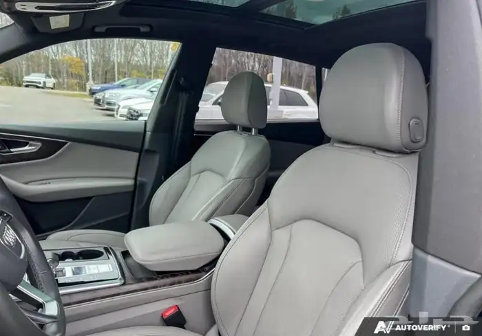 سيارة اودي كيو ثمانية AUDI Q8 55 Technic Quattro موديل 2022 7