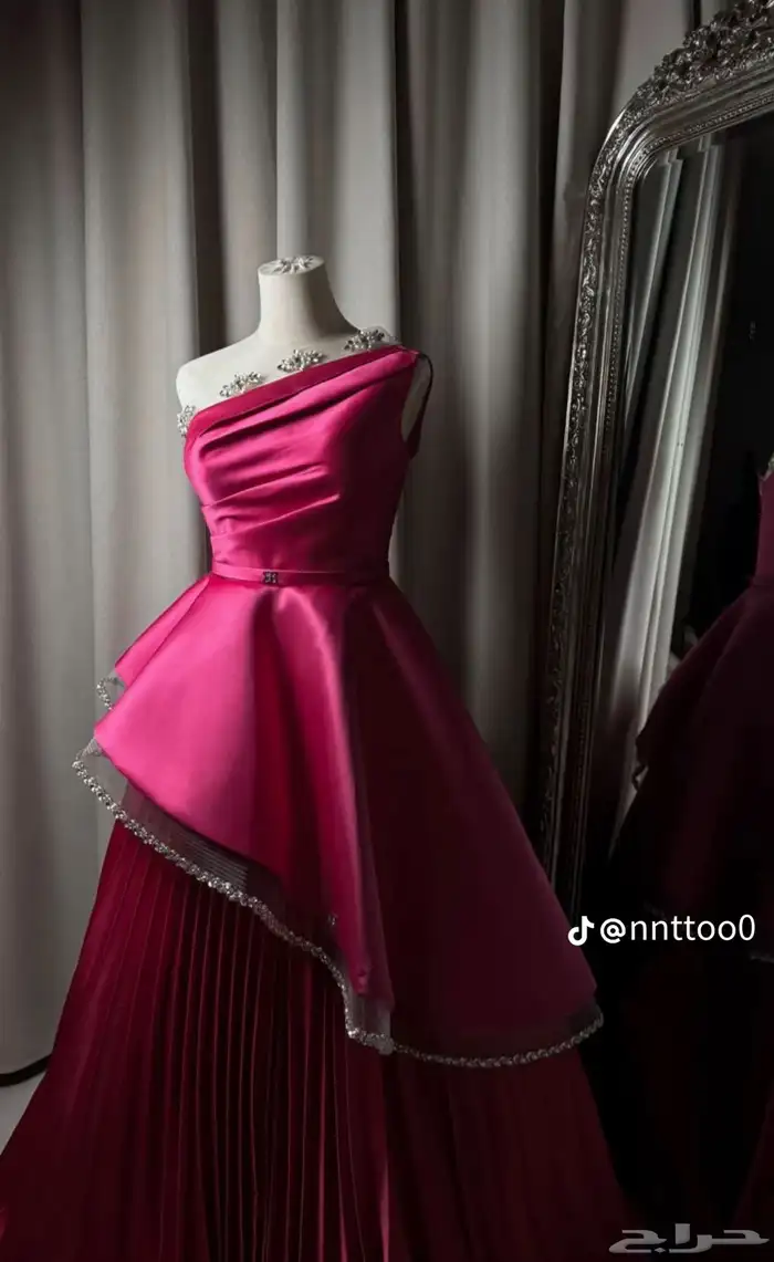 فستان المصممه انتصار النجم 4