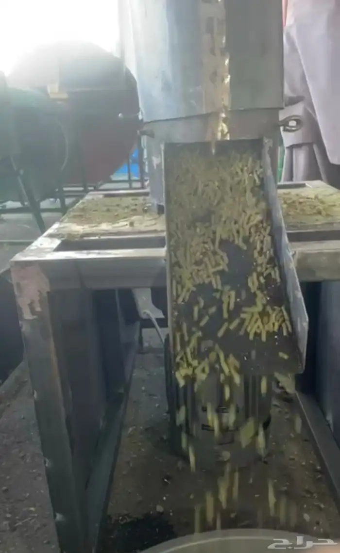 مكبس انتاجه في الساعه 300 كيلو السعر 5200 1