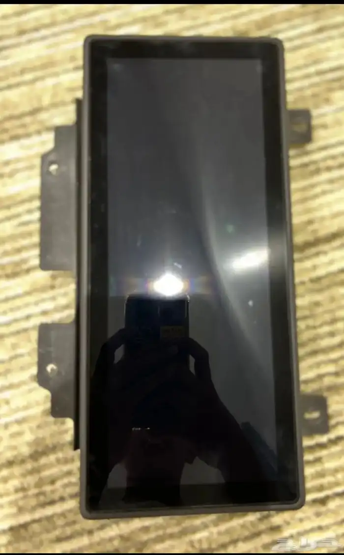 للبيع شاشة ديفندر صغيرة شبه جديده 1