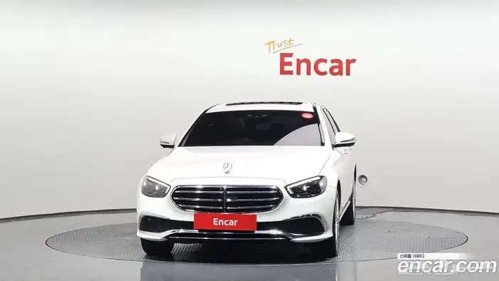 مرسيدس بينز E250 E-Class Exclusive 2023 2