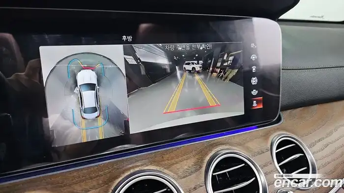 مرسيدس بينز E250 E-Class Exclusive 2023 14