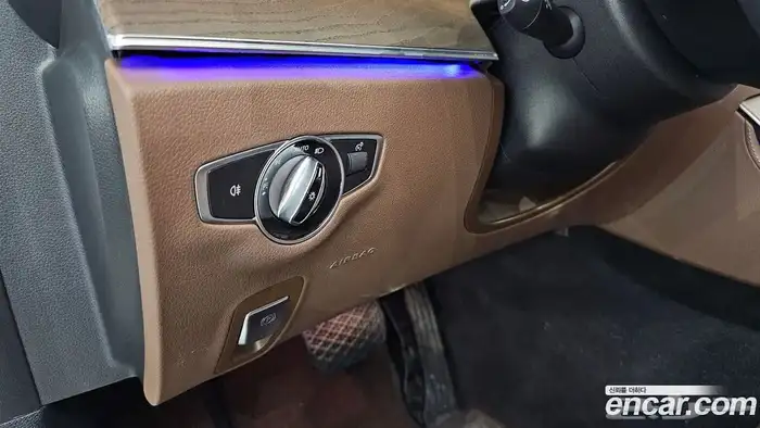 مرسيدس بينز E250 E-Class Exclusive 2023 17