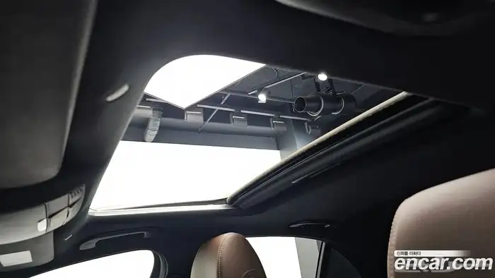 مرسيدس بينز E250 E-Class Exclusive 2023 18