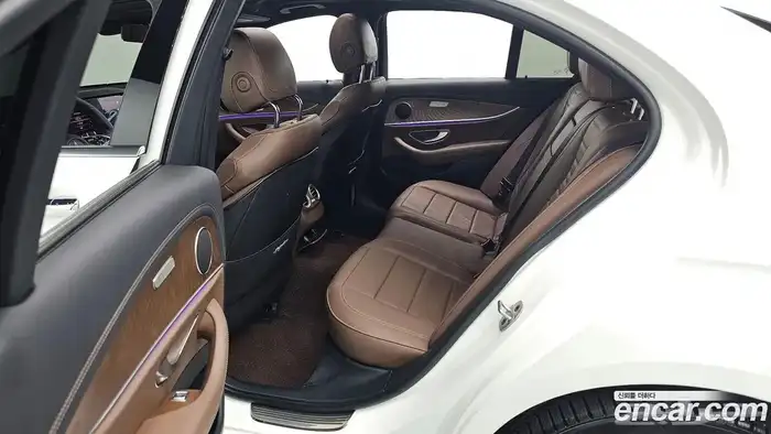 مرسيدس بينز E250 E-Class Exclusive 2023 10