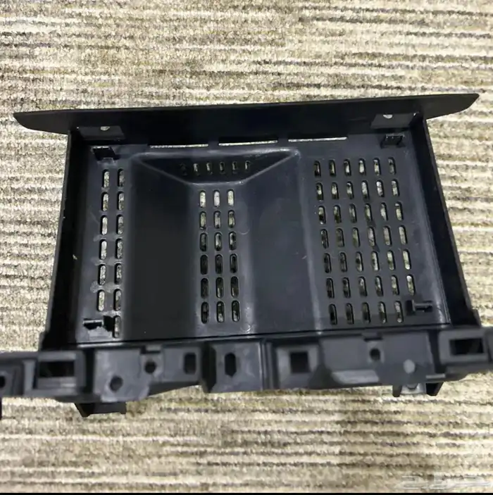 للبيع شاشة ديفندر صغيرة شبه جديده 6