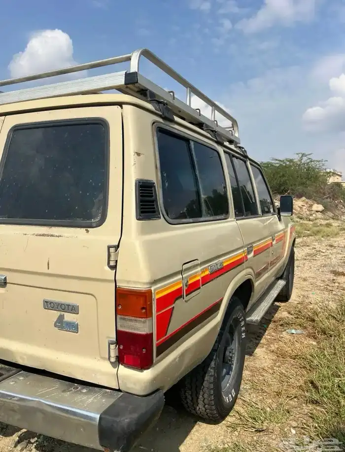 جيب لاندكروزر 87 1