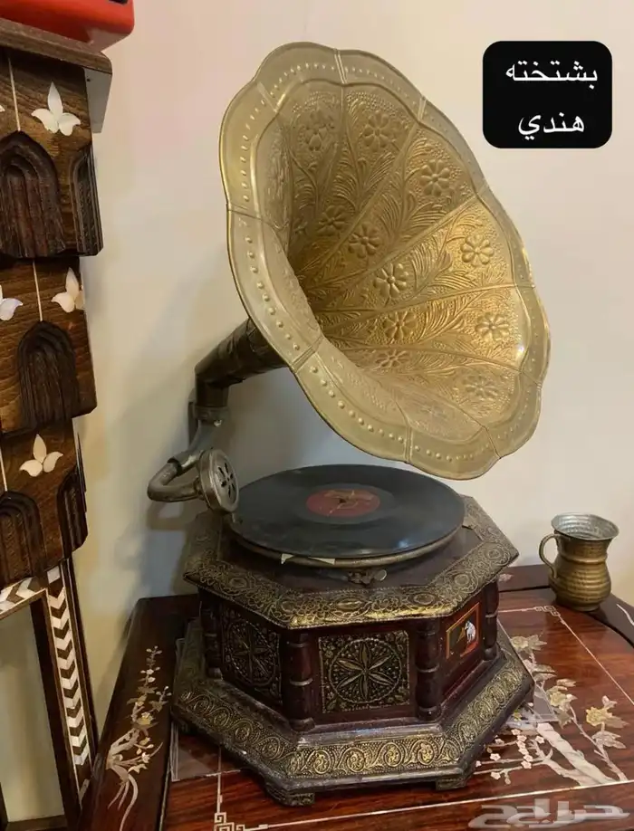 أبليك واطقم ساعة وشمعدان ابجورات سماور نحاس انتيك تراث راديو 26