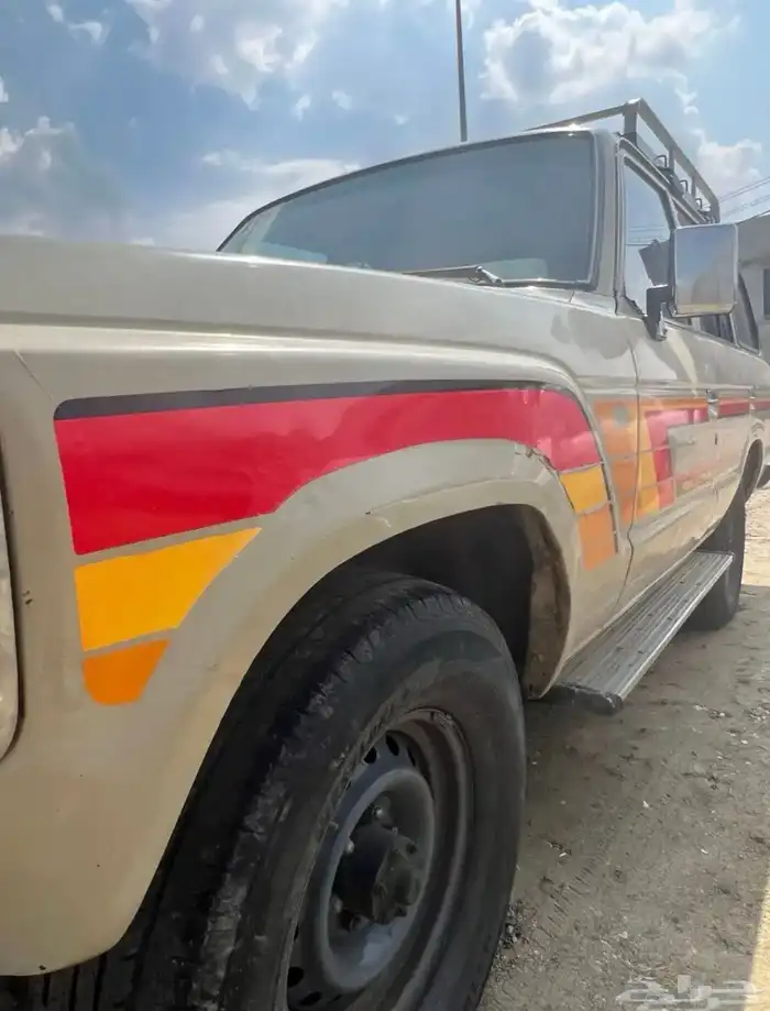 جيب لاندكروزر 87 7