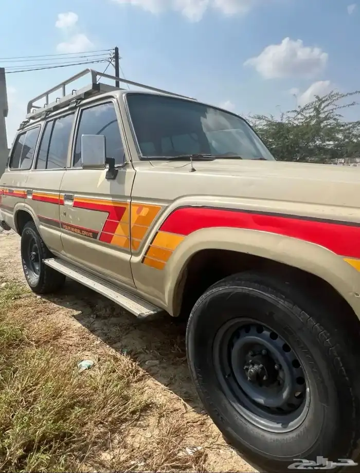 جيب لاندكروزر 87 3