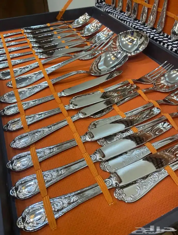 أبليك واطقم ساعة وشمعدان ابجورات سماور نحاس انتيك تراث راديو 39