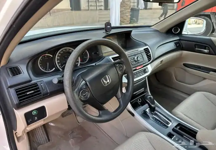 هوندا اكورد 1