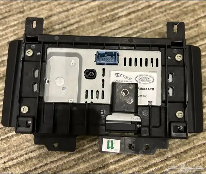 للبيع شاشة ديفندر صغيرة شبه جديده 3