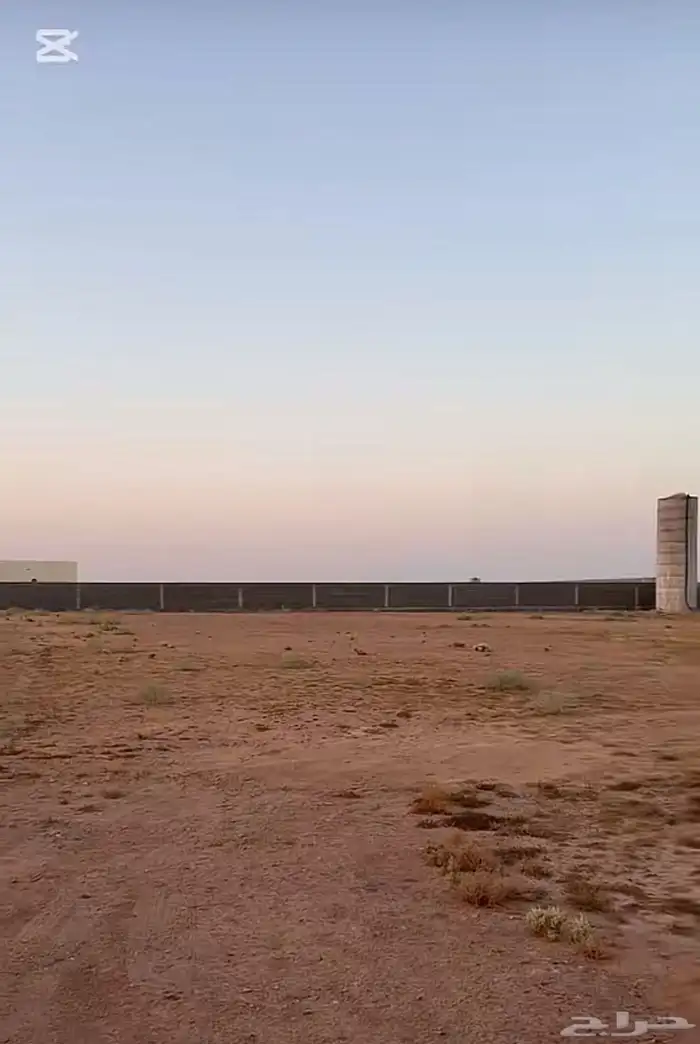 ارض مسوره بحقروصين على شارعين واصل زفلت وكهرباء 0