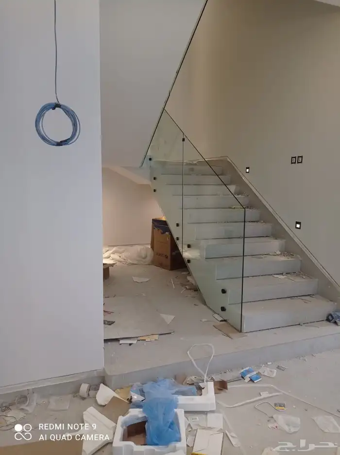 دربزين زجاج12 ملي .مكاتب زجاج .واجهات محلات شاورات دورت مياة 4