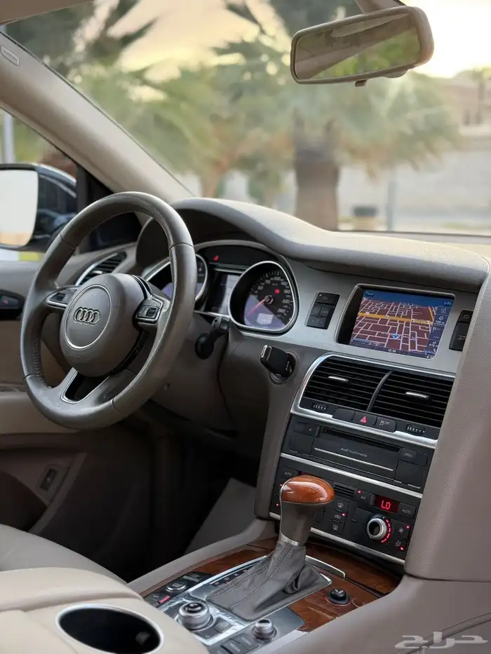 جيب اودي Q7 فل كامل 2014 بحالة ممتازه للمستخدم 16